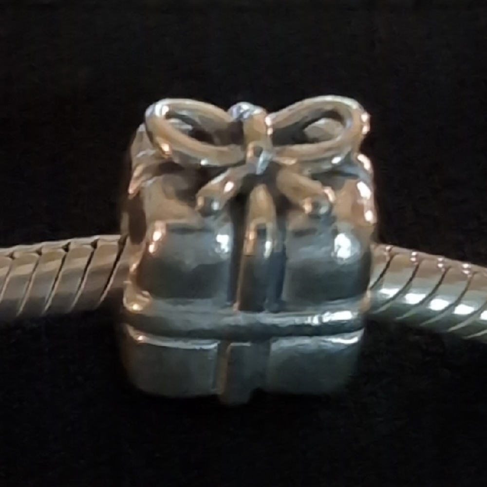 Pandora Silver Gift Box Charm